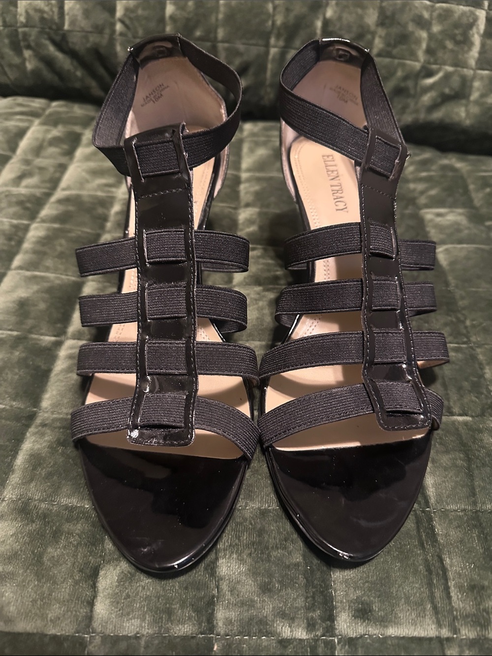 Ellen Tracy Black Strappy T‑Bar Elastic Dress Sandals